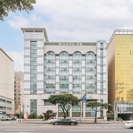 Jeju Parkside Tourist Hotel Buitenkant foto