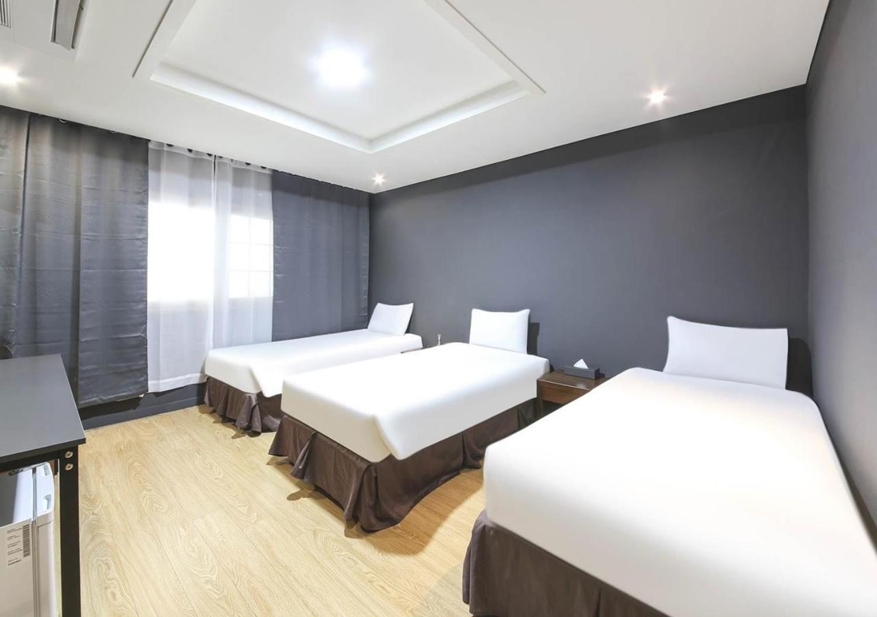 Jeju Parkside Tourist Hotel Buitenkant foto