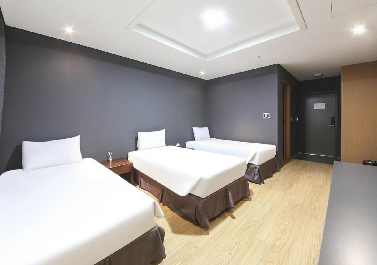 Jeju Parkside Tourist Hotel Buitenkant foto