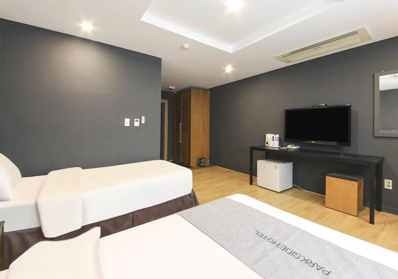 Jeju Parkside Tourist Hotel Buitenkant foto