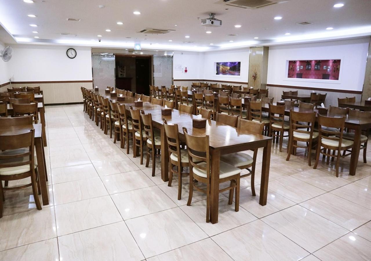 Jeju Parkside Tourist Hotel Buitenkant foto